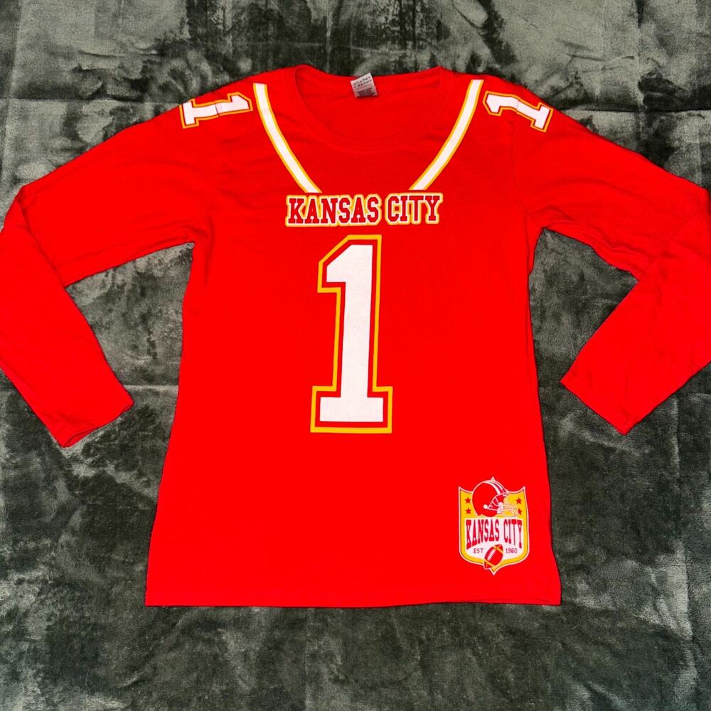 Gildan Kansas City Chiefs #1 Shirt Women's Small Red Long Sleeve Pullover